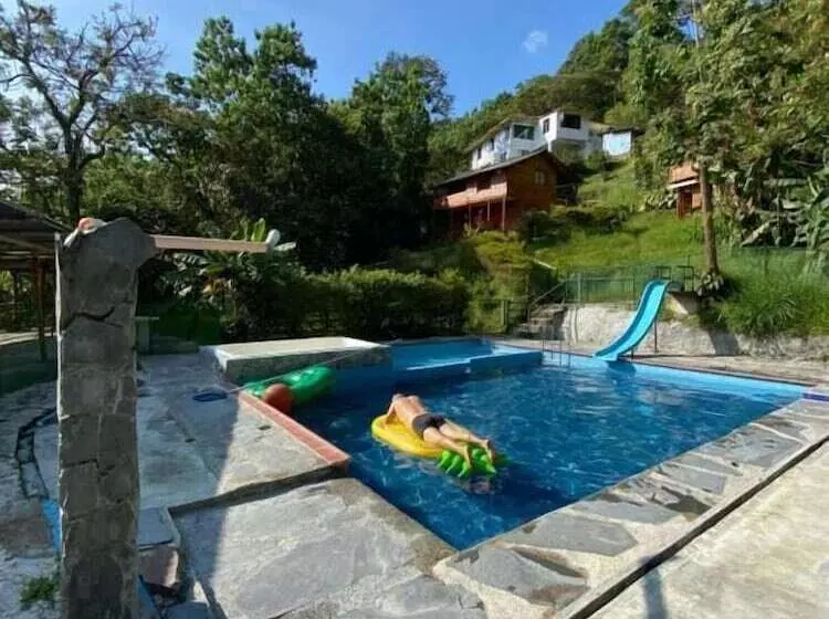 هتل Eco Lodge La Juanita