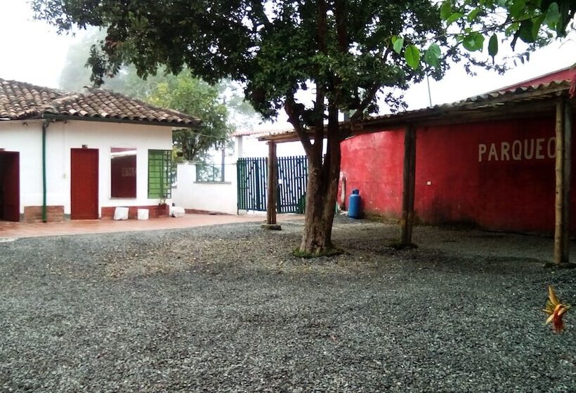 בית מלון כפרי Eco Lodge La Juanita