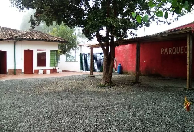 هتل Eco Lodge La Juanita