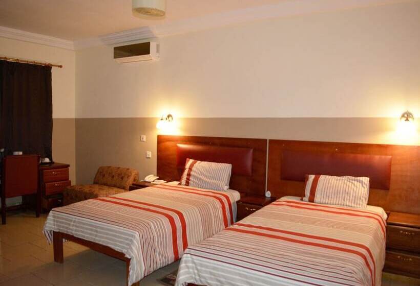 Отель Kunta Kinte