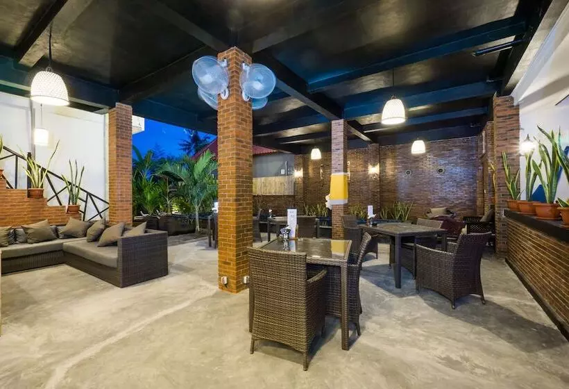 Szálloda Nyuh Gading Home Stay