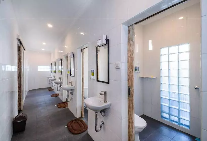 Szálloda Nyuh Gading Home Stay