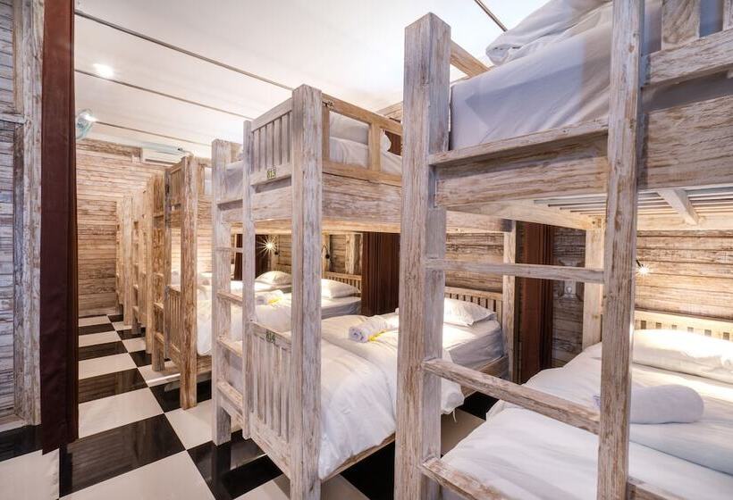 Szálloda Nyuh Gading Home Stay