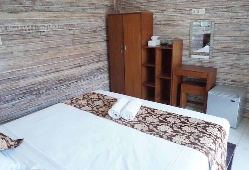 Szálloda Nyuh Gading Home Stay
