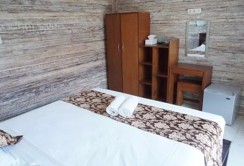 Szálloda Nyuh Gading Home Stay