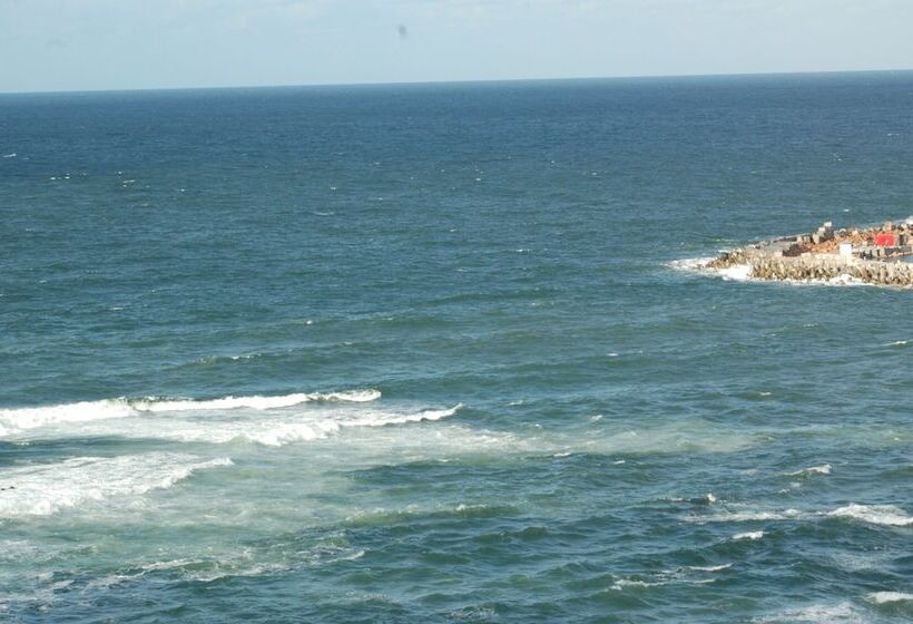 Royal Crown Hotel عائلات فقط