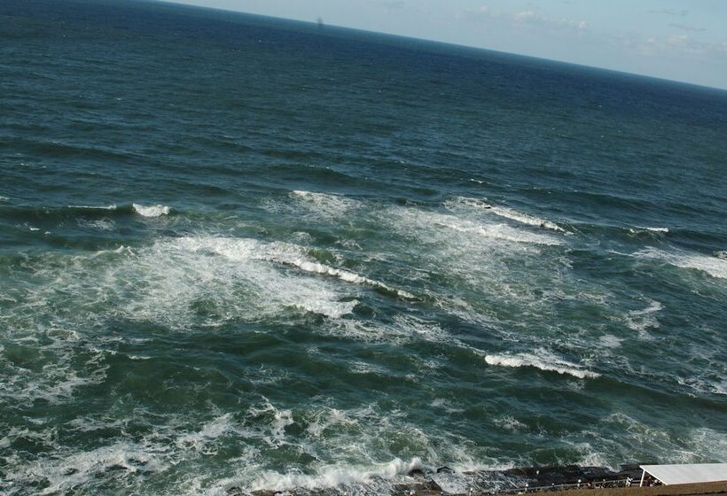 Royal Crown Hotel عائلات فقط