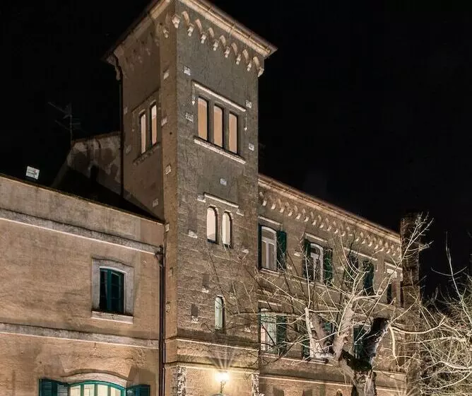 هتل Tenuta Torre Gaia