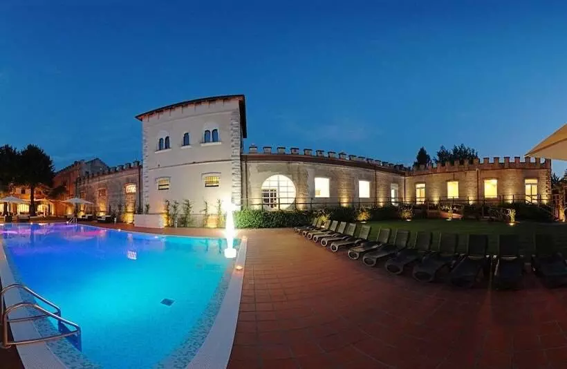 هتل Tenuta Torre Gaia