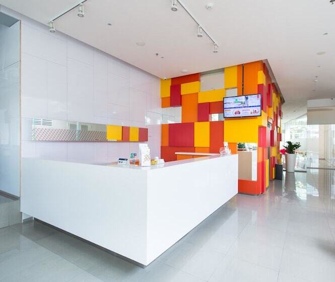 Hotel Zuri Express Mangga Dua