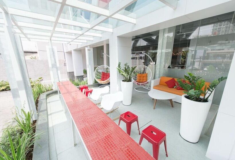 Hotel Zuri Express Mangga Dua