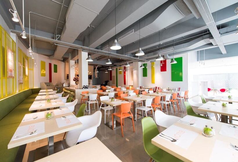 Hotel Zuri Express Mangga Dua