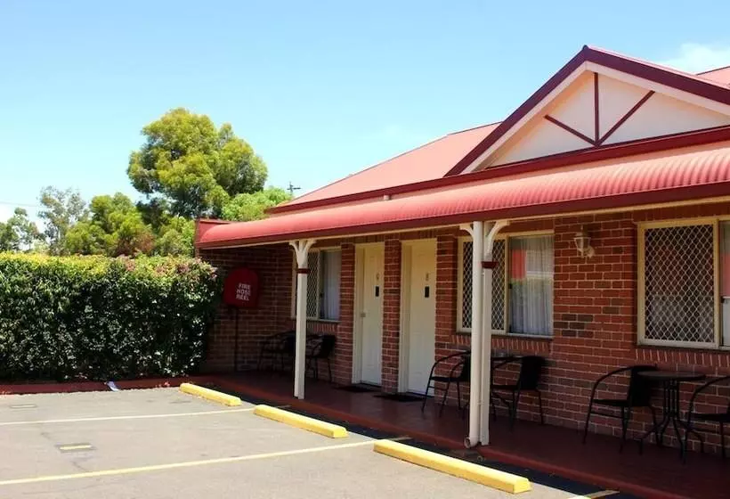 مُتل Roma Mid Town Motor Inn