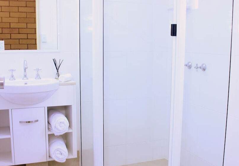 فندق على الطريق Roma Mid Town Motor Inn