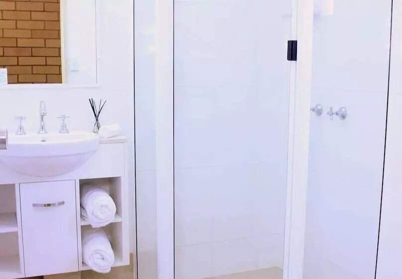 مُتل Roma Mid Town Motor Inn