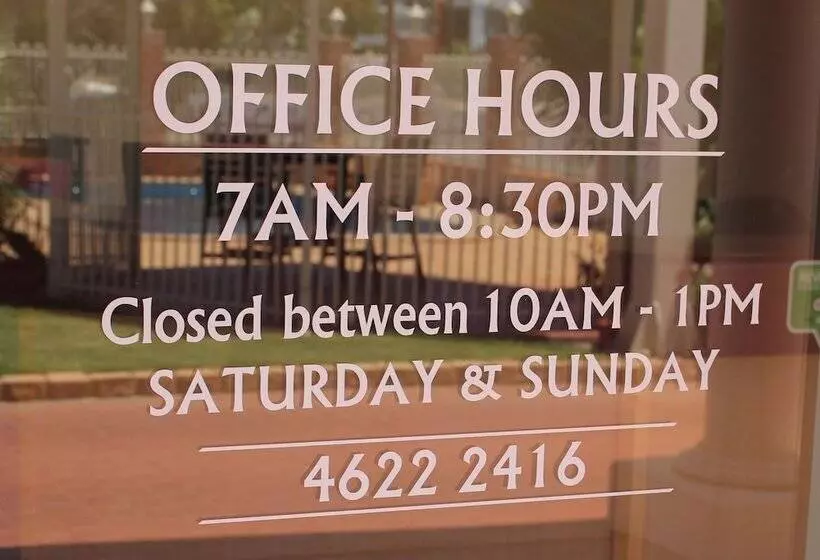 مُتل Roma Mid Town Motor Inn