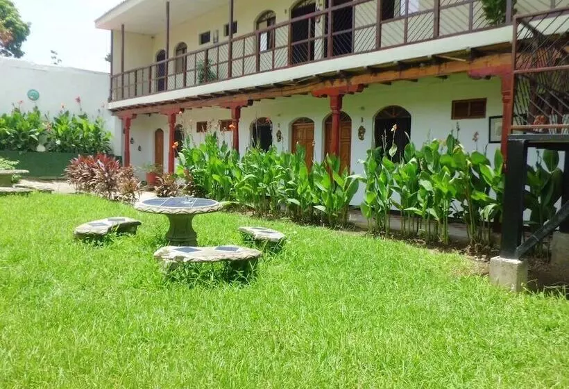 پانسیون Guest House Los Corredores Del Castillo