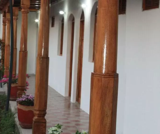 پانسیون Guest House Los Corredores Del Castillo