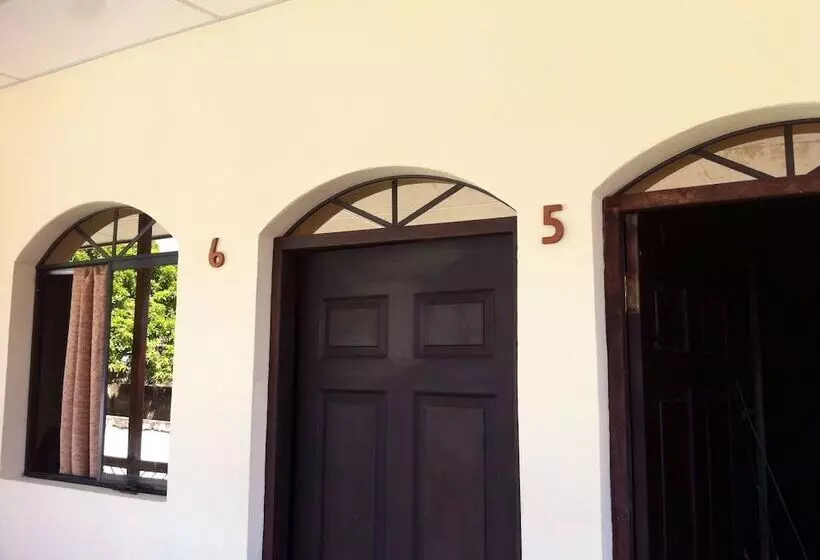 پانسیون Guest House Los Corredores Del Castillo