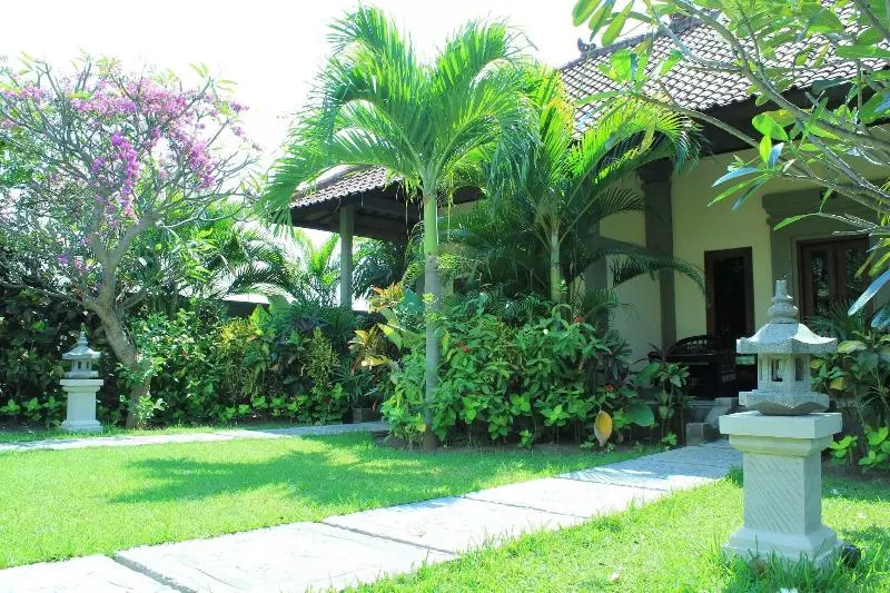 펜션 Mans Cottages & Spa