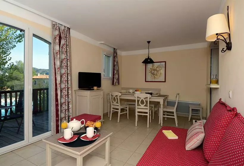 Pierre & Vacances Residence Les Coteaux De Pontroyal