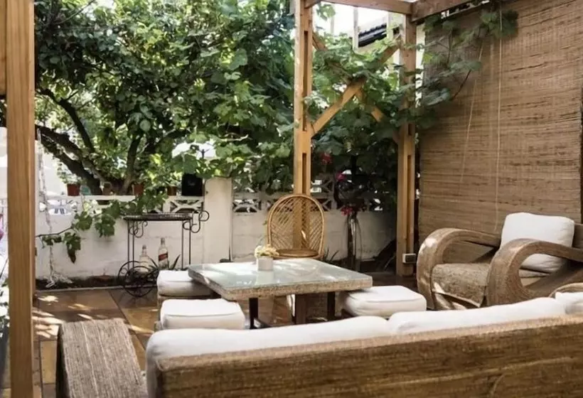 تختخواب و صبحانه Hostal Casona César