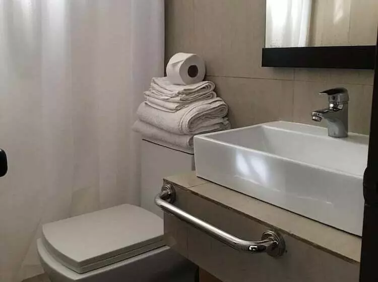 تختخواب و صبحانه Hostal Casona César