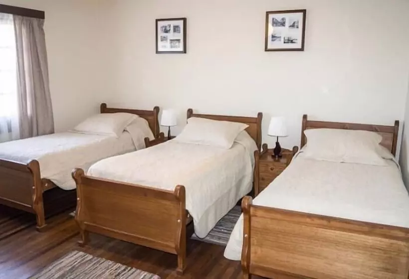 تختخواب و صبحانه Hostal Casona César
