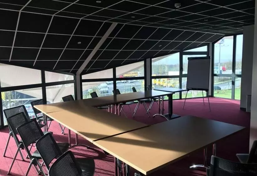 Fasthotel Montmarault   Auberge Du Grand Champ