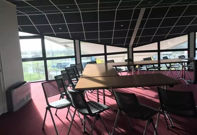 Fasthotel Montmarault   Auberge Du Grand Champ