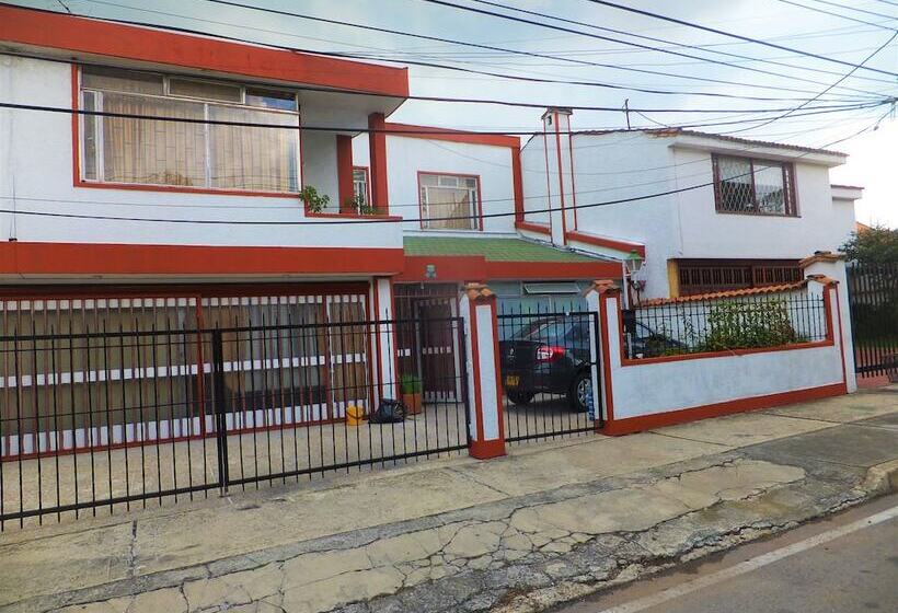 פונדק Casa Hotel Emanuel