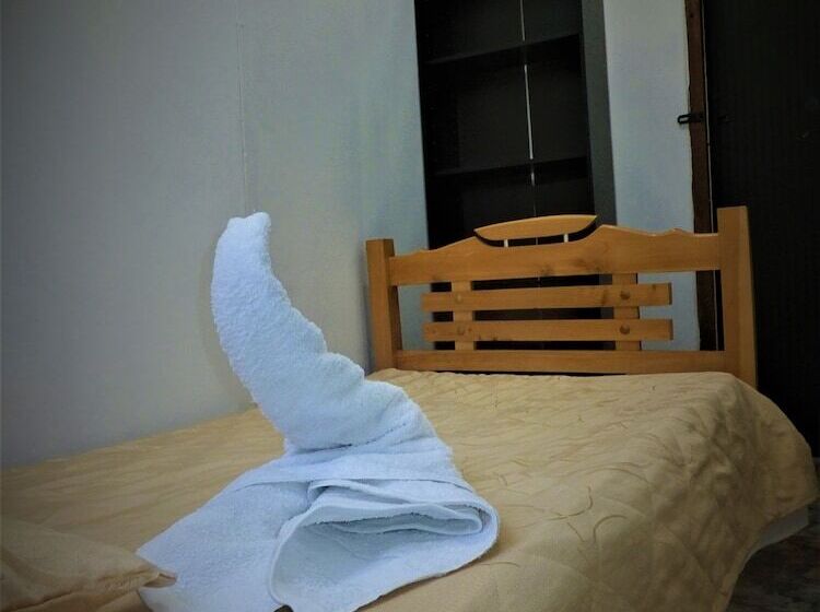 פונדק Casa Hotel Emanuel