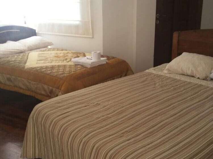 مسافرخانه Hospedaje Casa Blanca Beach