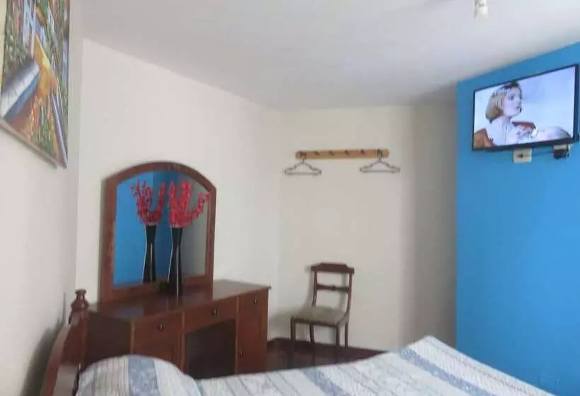 مسافرخانه Hospedaje Casa Blanca Beach