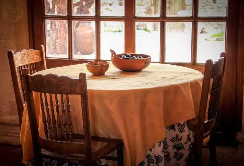 مسافرخانه La Casona Lampa