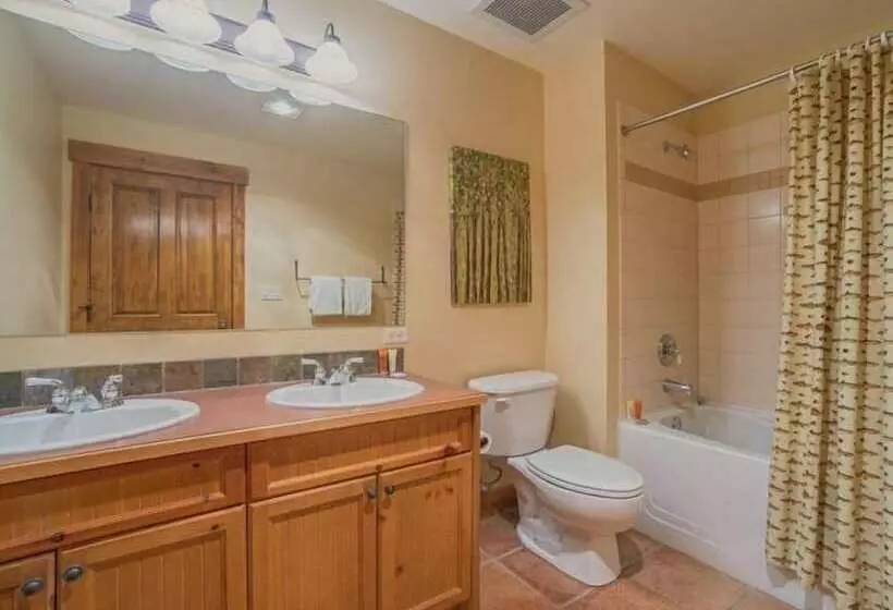 هتل 2 Bedroom Colorado Vacation Rental Situated In River Run Village Steps From The Summit Express Gondo