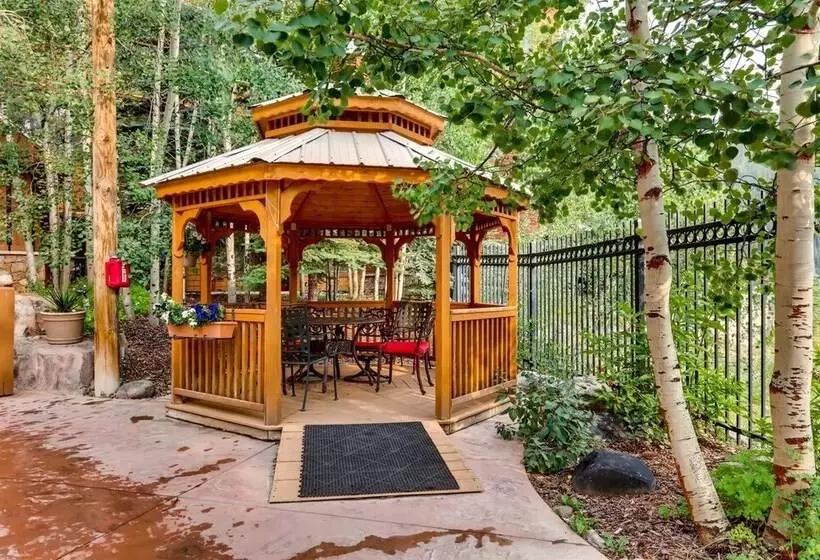هتل 2 Bedroom Colorado Vacation Rental Situated In River Run Village Steps From The Summit Express Gondo