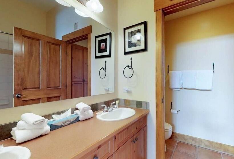 هتل 2 Bedroom Colorado Vacation Rental Situated In River Run Village Steps From The Summit Express Gondo