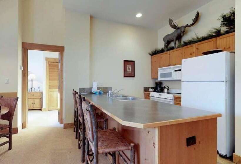 هتل 2 Bedroom Colorado Vacation Rental Situated In River Run Village Steps From The Summit Express Gondo