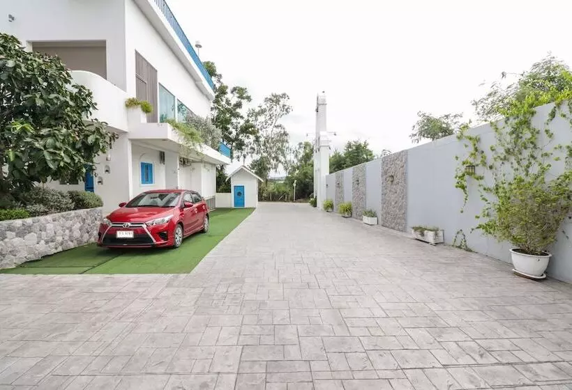 Hotelli Costa Village Jacuzzi Bangsaray