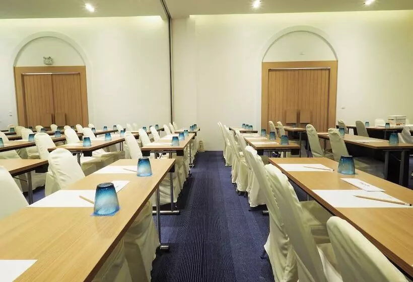 Hotelli Costa Village Jacuzzi Bangsaray