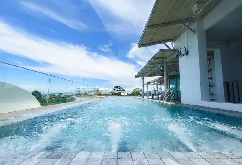 Hotelli Costa Village Jacuzzi Bangsaray