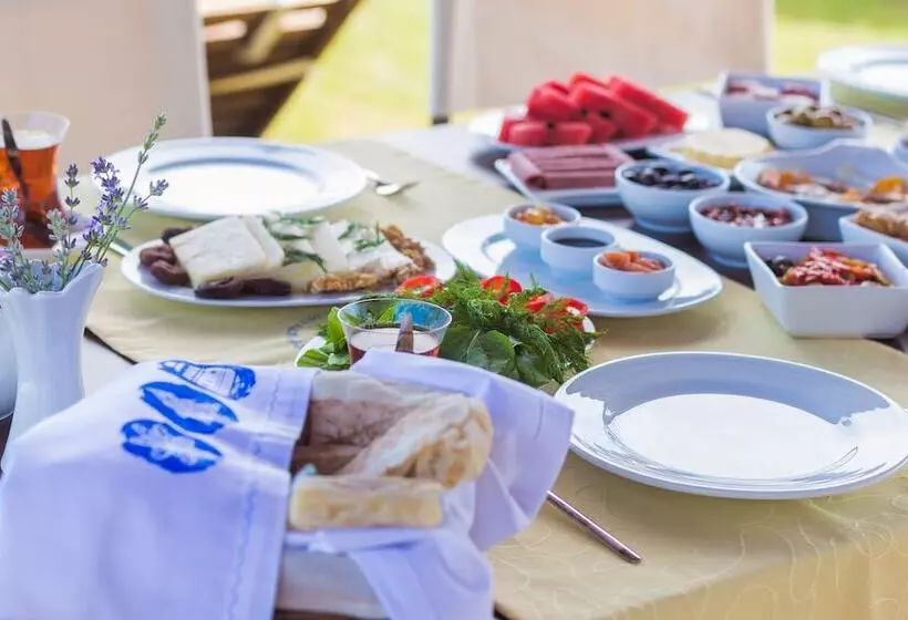 Hotelli Harmanyeri Tatilevi Selimiye