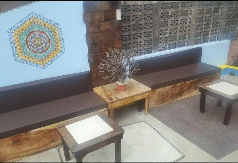 هتل Hostal Vital Yek