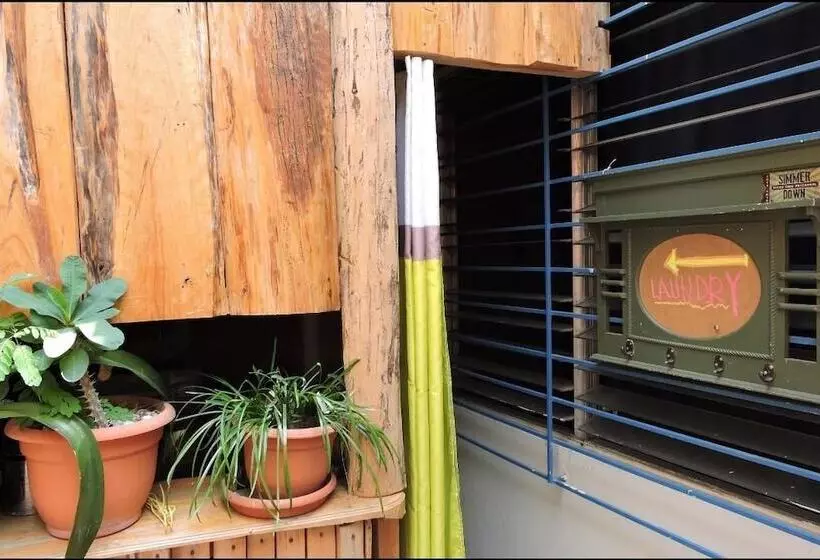هتل Hostal Vital Yek