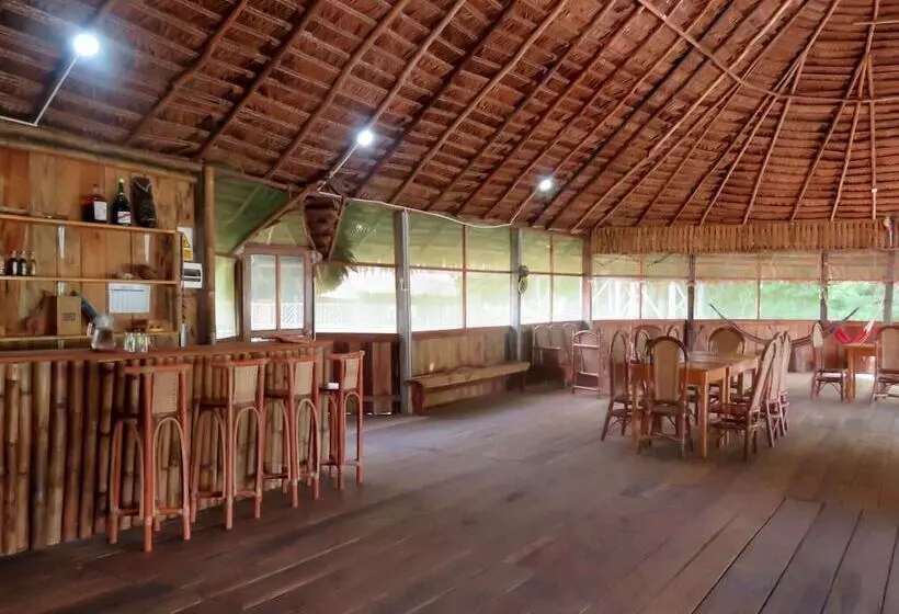 Hotelli Intillama Jungle Lodge Eirl