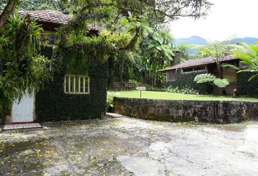 هتل Lejartre S Retreat