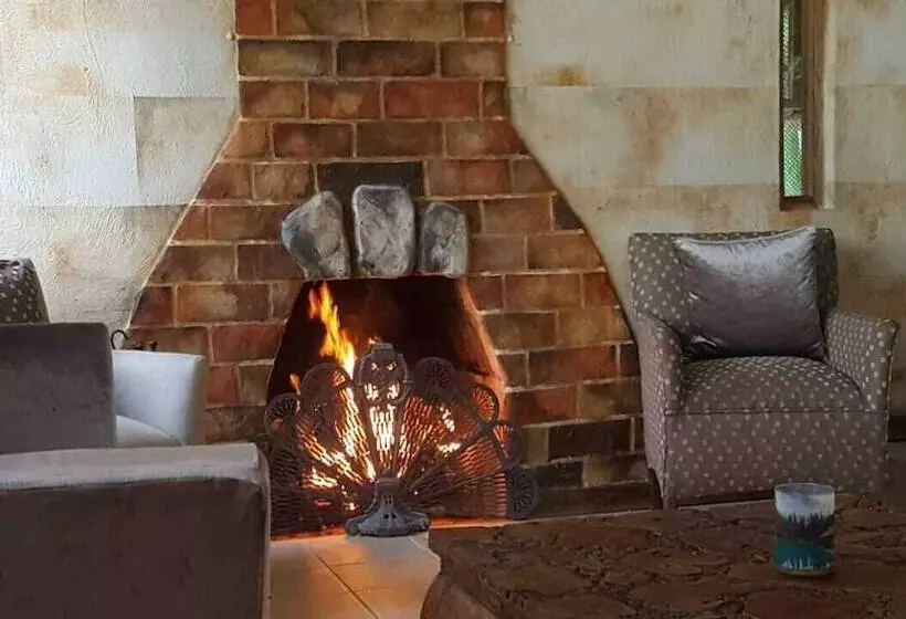 هتل Lejartre S Retreat