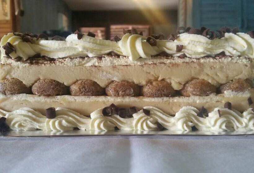 هتل Lejartre S Retreat