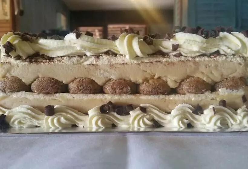 هتل Lejartre S Retreat